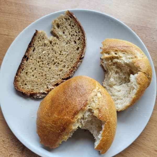 Sinnesübung mit verschiedenen Brotsorten